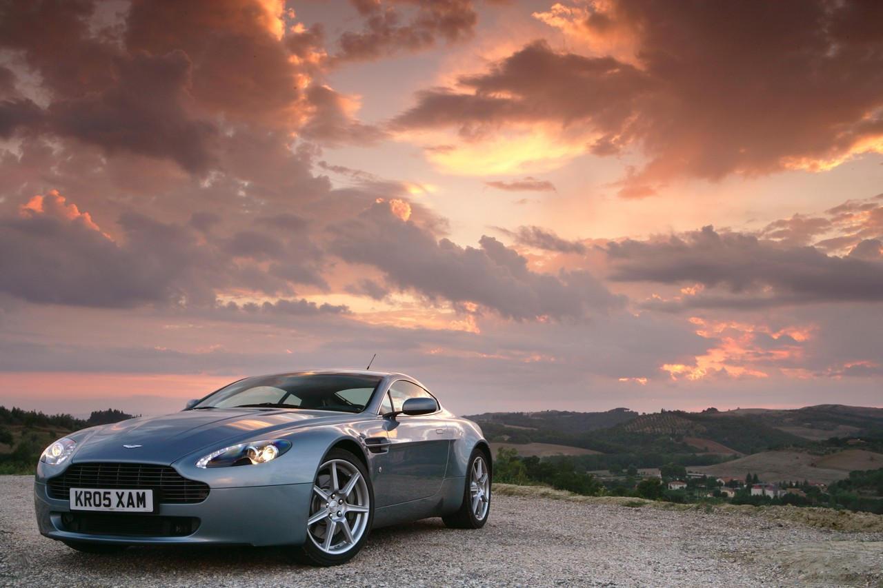 ������ ������������� ������ - V8 Vantage (I) 5.3 i V8 32V 550 �.�.