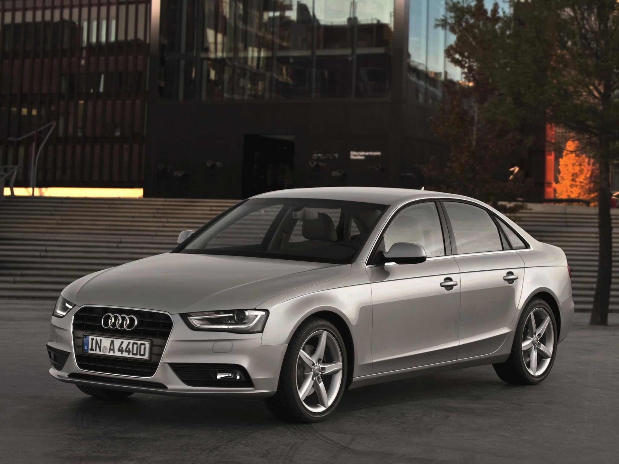 ������ ������������� ������ - A4 Sedan (B8) Facelift 2.0 CVT (211 �.�.)