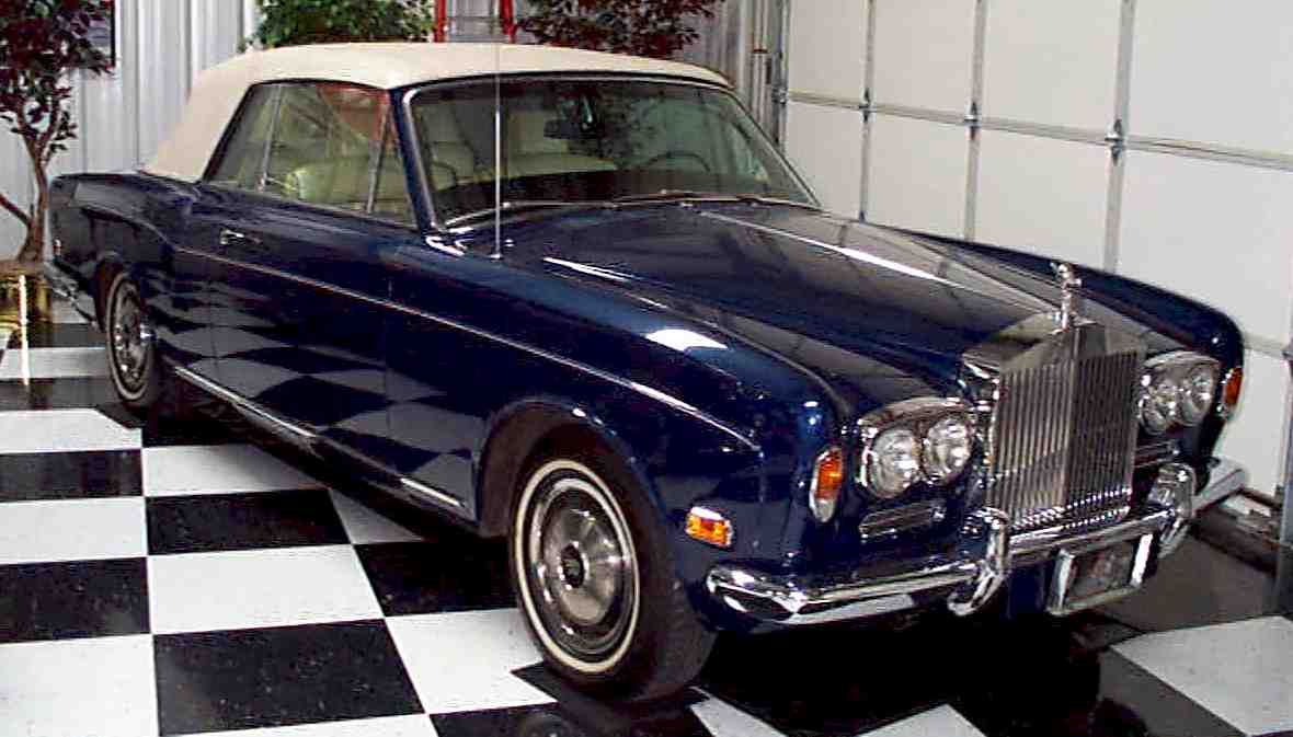 ������ ������������� ������ - Corniche Cabrio 6.8 i V8 Turbo 329 �.�.