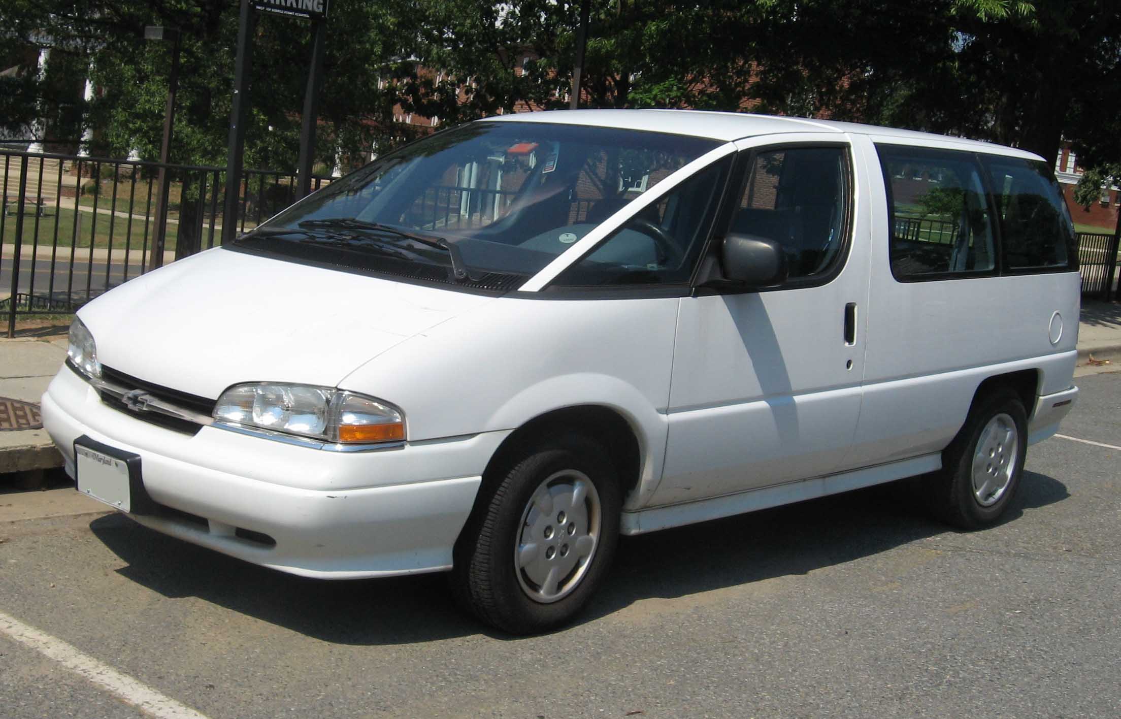 ������ ������������� ������ - Lumina APV 3.1 i 122 �.�.
